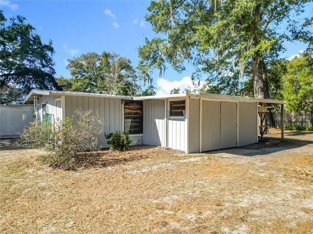 143 E LEMON STREET, Lady Lake, FL 32159