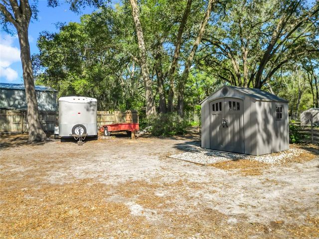 143 E LEMON STREET, Lady Lake, FL 32159