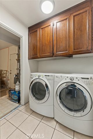 11557 Oakwood, Fontana, CA 92337