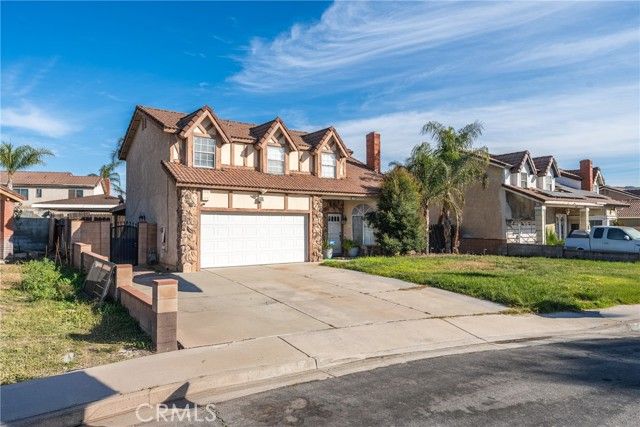 11557 Oakwood, Fontana, CA 92337