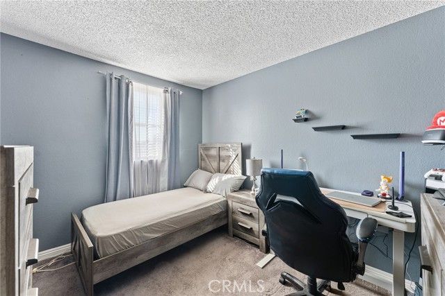 11557 Oakwood, Fontana, CA 92337