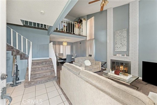 11557 Oakwood, Fontana, CA 92337