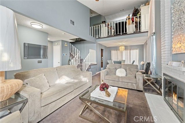 11557 Oakwood, Fontana, CA 92337