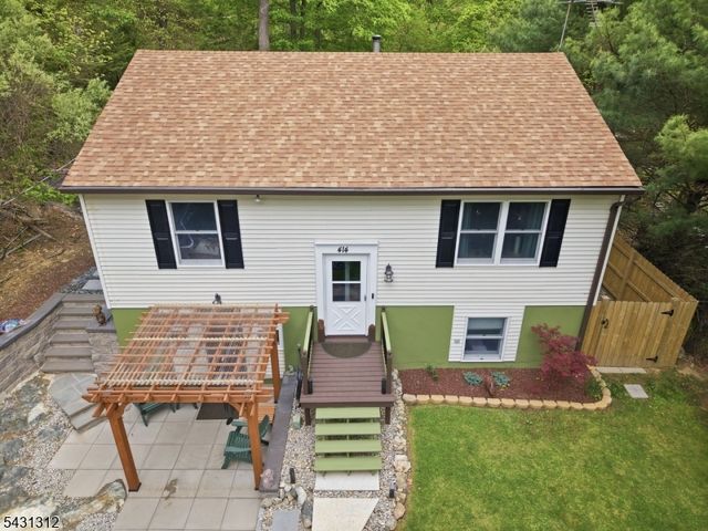 414 Macopin Rd, West Milford Twp., NJ 07480