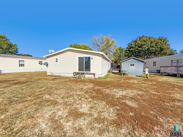 1017 S Sunburst Pl Place, Sioux Falls, SD 57106