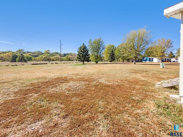 1017 S Sunburst Pl Place, Sioux Falls, SD 57106