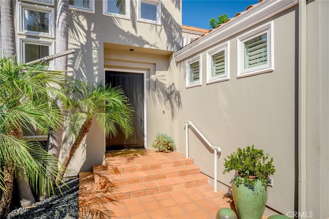 1040 Hillcroft Road, Glendale, CA 91207