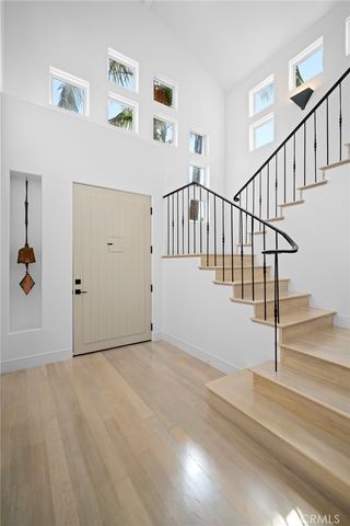 1040 Hillcroft Road, Glendale, CA 91207