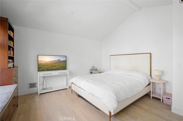 1040 Hillcroft Road, Glendale, CA 91207