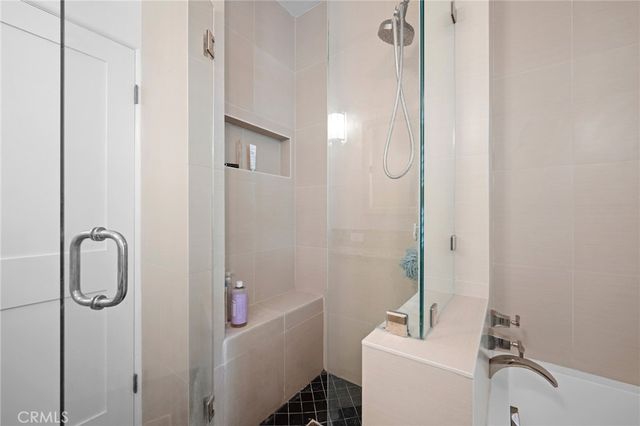 1040 Hillcroft Road, Glendale, CA 91207