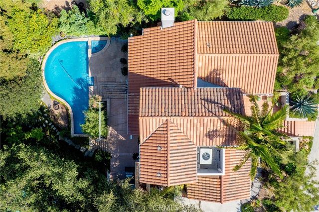 1040 Hillcroft Road, Glendale, CA 91207