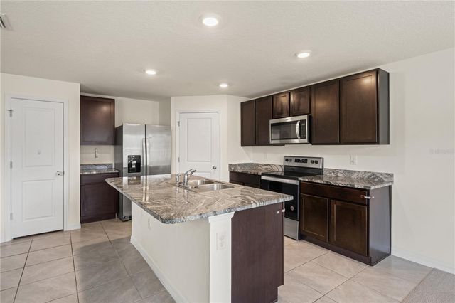 36727 SPANISH ROSE DRIVE, Dade City, FL 33525