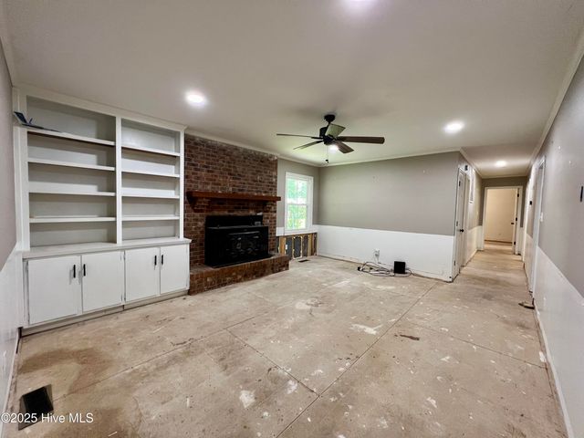 210 Briarwood Lane, New Bern, NC 28560