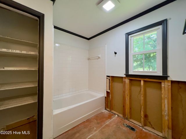 210 Briarwood Lane, New Bern, NC 28560