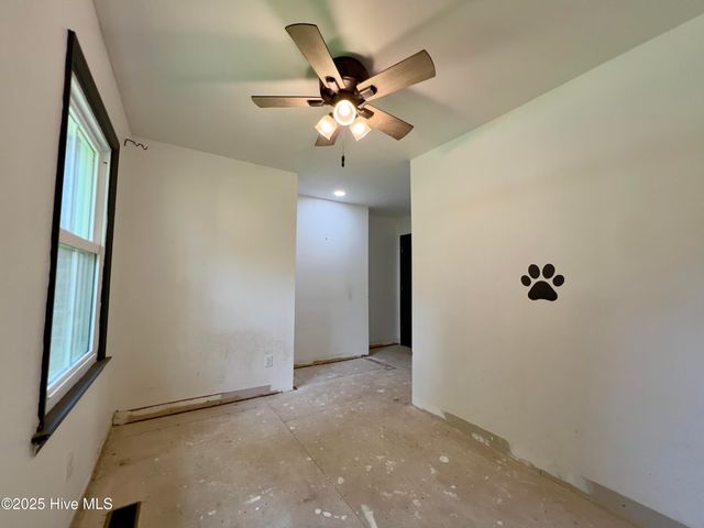 210 Briarwood Lane, New Bern, NC 28560