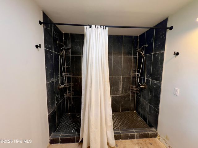 210 Briarwood Lane, New Bern, NC 28560
