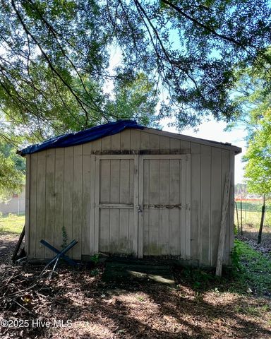 210 Briarwood Lane, New Bern, NC 28560