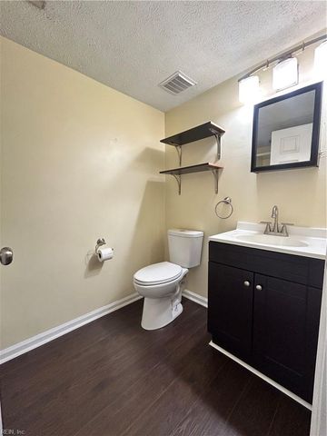 42 Otsego DR, Newport News, VA 23602
