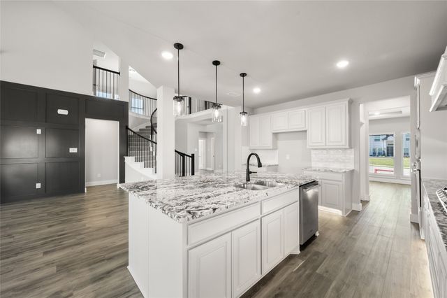 604 S Hidden Lakes Drive, Desoto, TX 75115