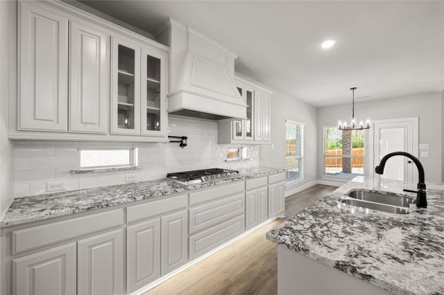 604 S Hidden Lakes Drive, Desoto, TX 75115