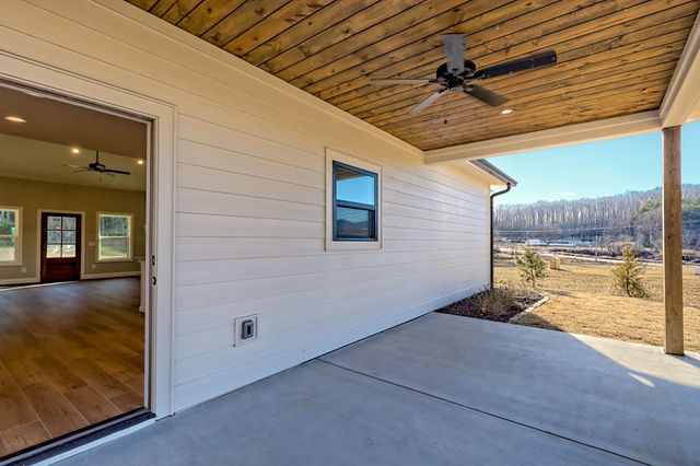 83 Mctyeire Drive, Young Harris, GA 30582