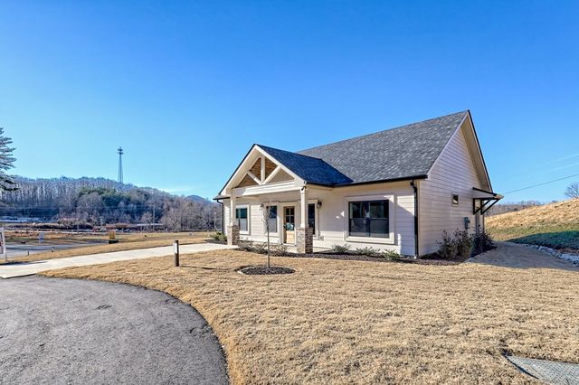 83 Mctyeire Drive, Young Harris, GA 30582