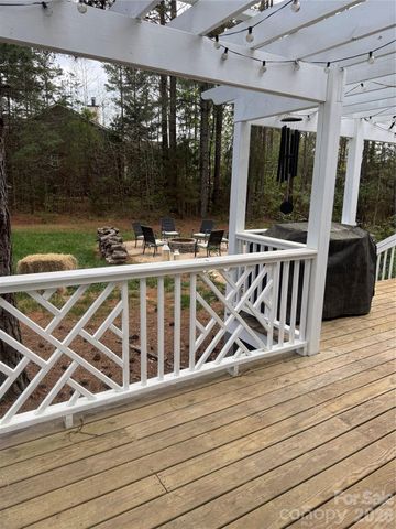 5111 Stockbridge Drive, Mount Holly, NC 28120