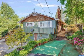 1120 N Oak Grove Rd NW, Salem, OR 97304