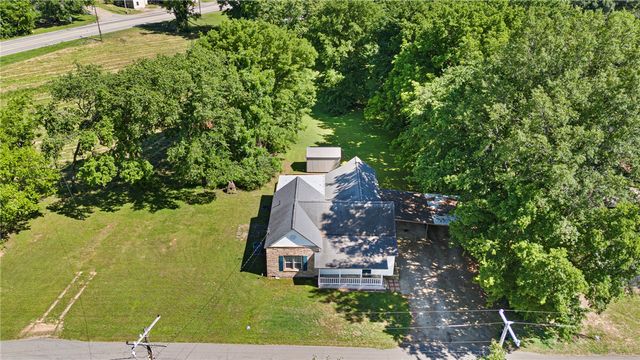 102 S Seminary Street, Lamar, AR 72846