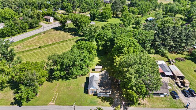 102 S Seminary Street, Lamar, AR 72846