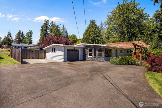 8989 NE Nevada Street, Bremerton, WA 98311