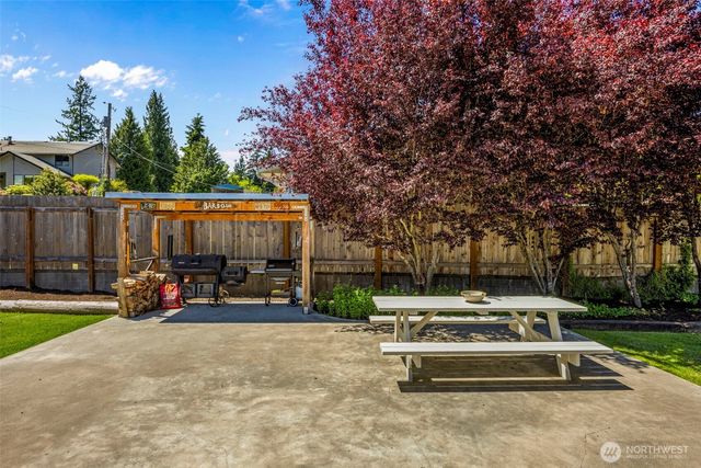 8989 NE Nevada Street, Bremerton, WA 98311