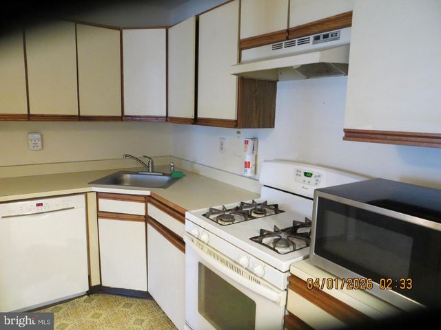 21 ASPEN CT, Hamilton, NJ 08619