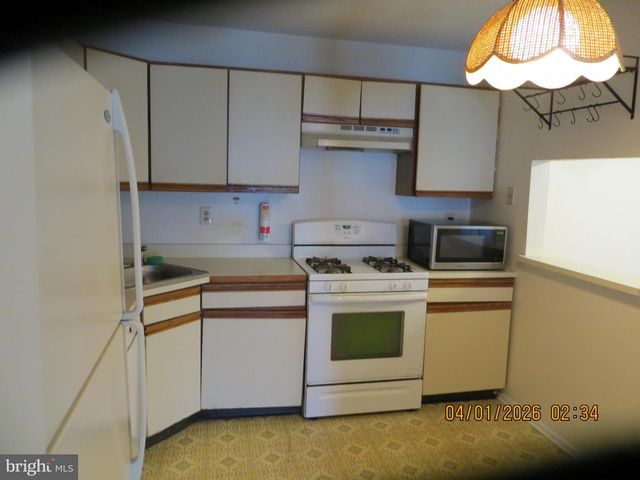 21 ASPEN CT, Hamilton, NJ 08619