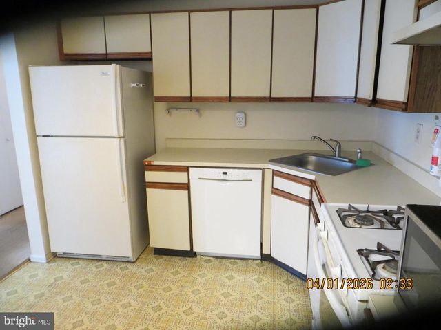 21 ASPEN CT, Hamilton, NJ 08619