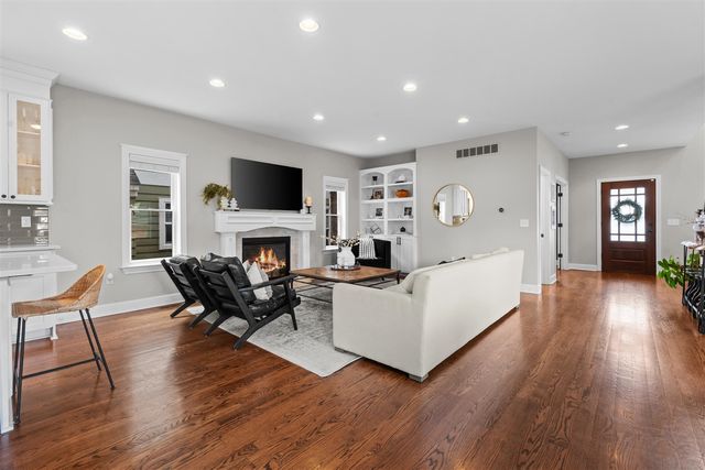 819 Irving Avenue, Royal Oak, MI 48067