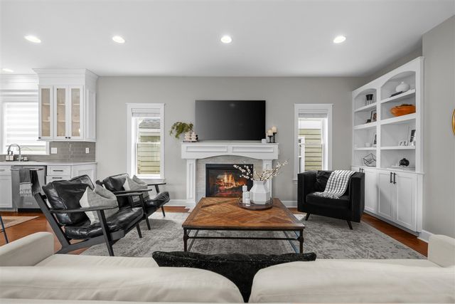 819 Irving Avenue, Royal Oak, MI 48067