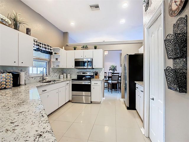 5637 BEVERLY RISE BOULEVARD, Lakeland, FL 33812