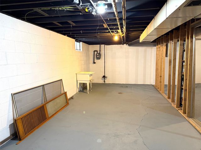 1962 GLENDALE Avenue, Erie, PA 16510