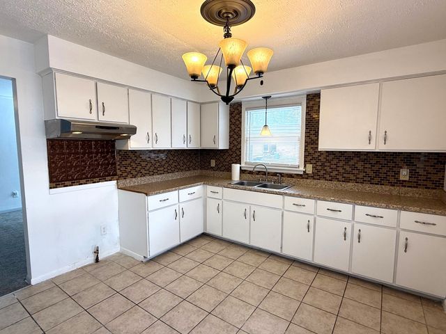 1962 GLENDALE Avenue, Erie, PA 16510