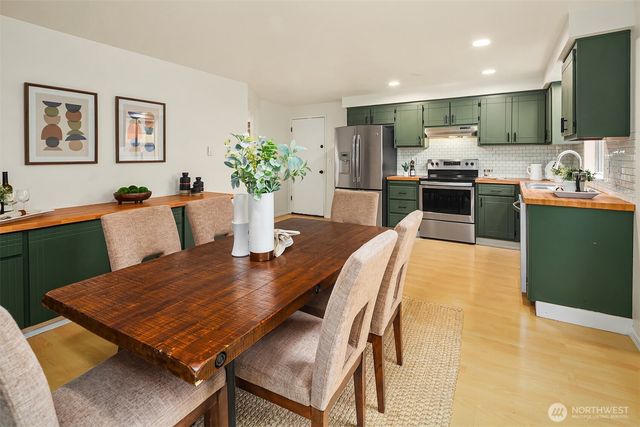 2527 120th Drive NE, Lake Stevens, WA 98258