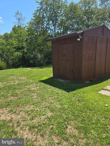 203 HOUSTON DR, Grantville, PA 17028