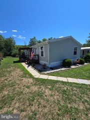 203 HOUSTON DR, Grantville, PA 17028