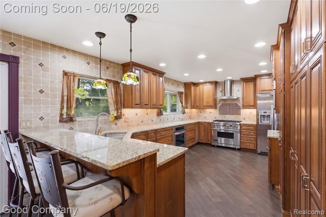 3062 Saint Jude Drive, Waterford, MI 48329