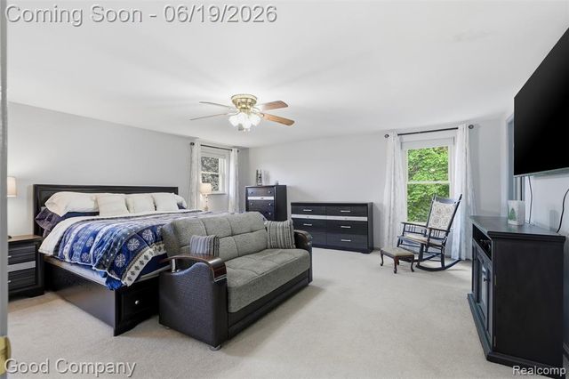 3062 Saint Jude Drive, Waterford, MI 48329