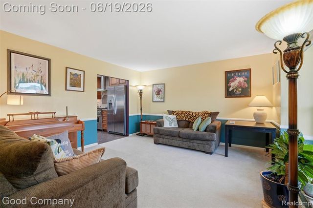 3062 Saint Jude Drive, Waterford, MI 48329