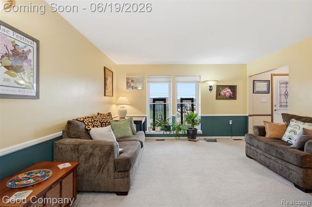 3062 Saint Jude Drive, Waterford, MI 48329