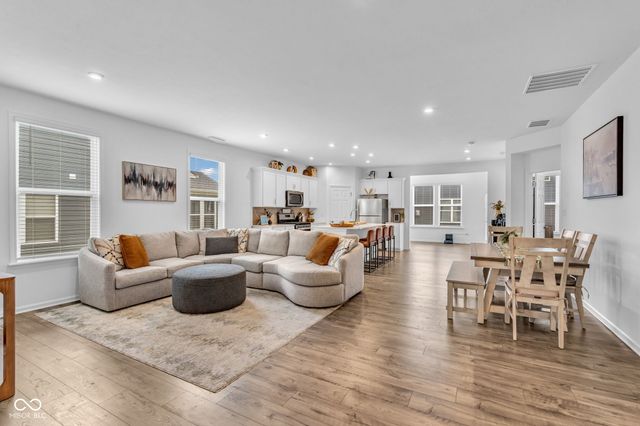 17027 Cole Evans Drive, Noblesville, IN 46060
