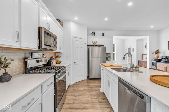 17027 Cole Evans Drive, Noblesville, IN 46060