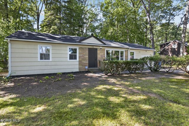 5045 Fairgreen Drive, Toledo, OH 43613